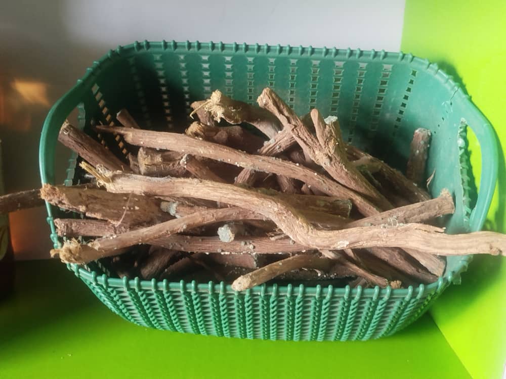 Licorice Stick (3pics)